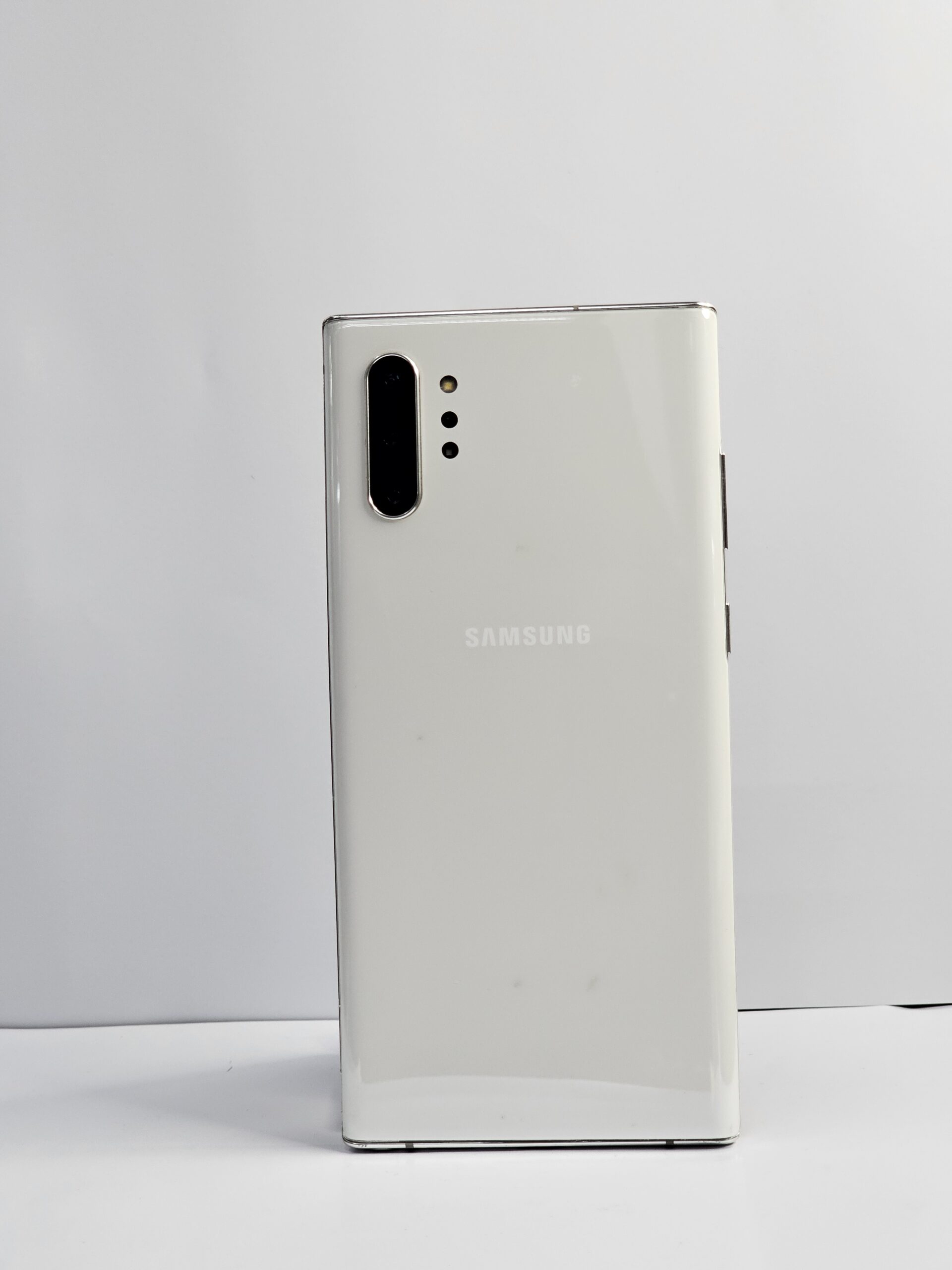 Buy Samsung Galaxy Note 10 Plus 256GB (12GB RAM) in Cameroon—Quad Camera, S Pen, 4300mAh battery, stunning display. Fast delivery & secure checkout. - Image 3