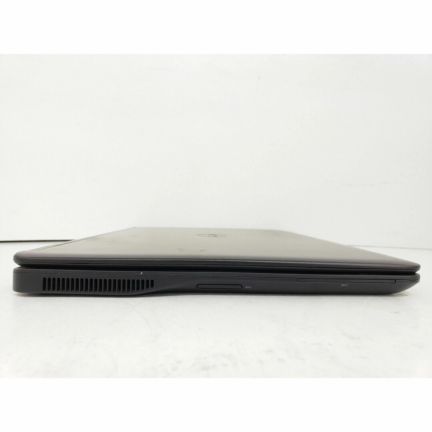 Buy Dell Latitude E7450 in Yaoundé. i5-5300U, 16GB RAM, 256GB SSD, Full HD 1920x1080, Windows 10 + Office 2019. Available at Ngwa Ventures. - Image 3